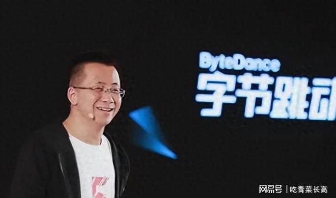 扶老人被讹10万还在发酵,罗永浩愿给店主集资10万:别让好人寒心
